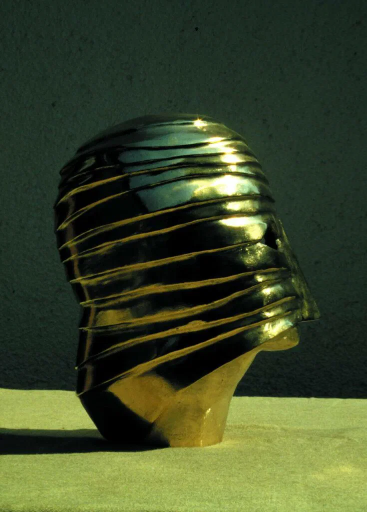 Harpyie, Detail: Kopf in Bronze