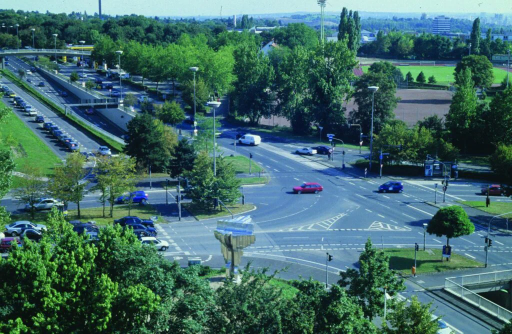 Phönix, Luftaufnahme der Verkehrskreuzung, Skulptur, Edelstahl