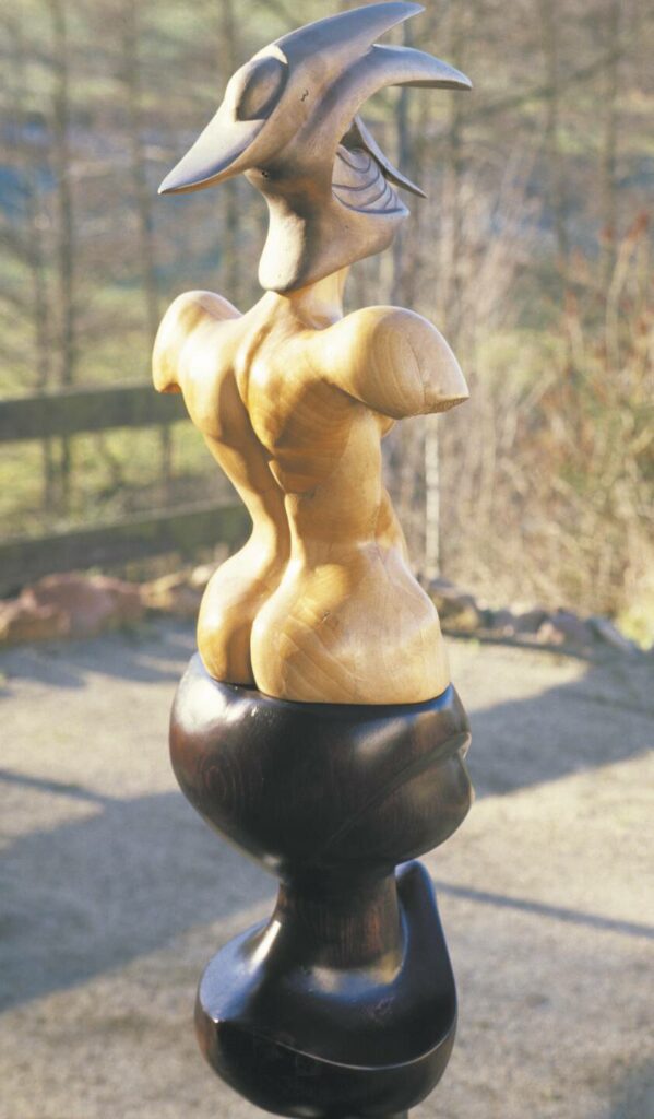 Stele der Aphrodite, Rückansicht, Skulptur, Holz/Bronze
