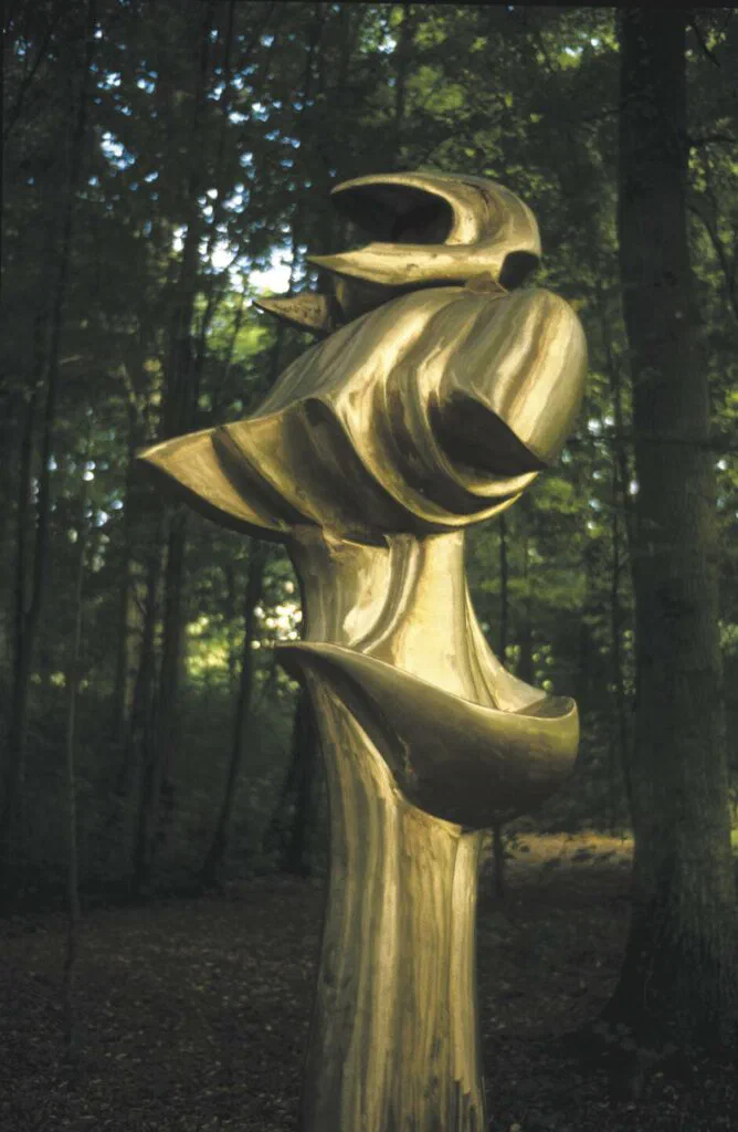 Stele des Astronauten, Detailaufnahme Kopf- und Schulterpartie, Skulptur, Bronze
